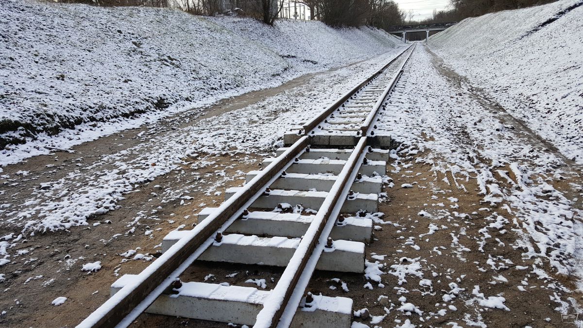 Укладка нового пути на втором километре перегона